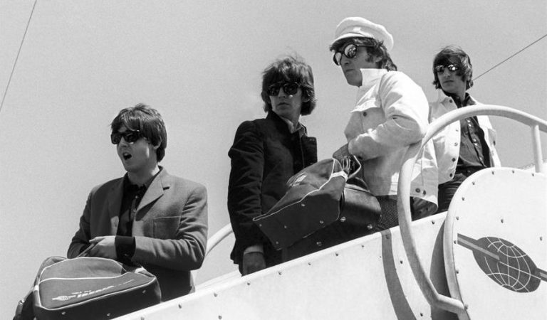 En el natalicio de John Lennon: Revelan inéditos registros de The Beatles tocando antes de ser famosos