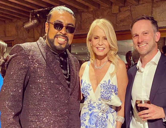 Con el doble de Barry White y llevada al altar por su hijo Máximo: Los detalles de la boda de Cecilia Bolocco