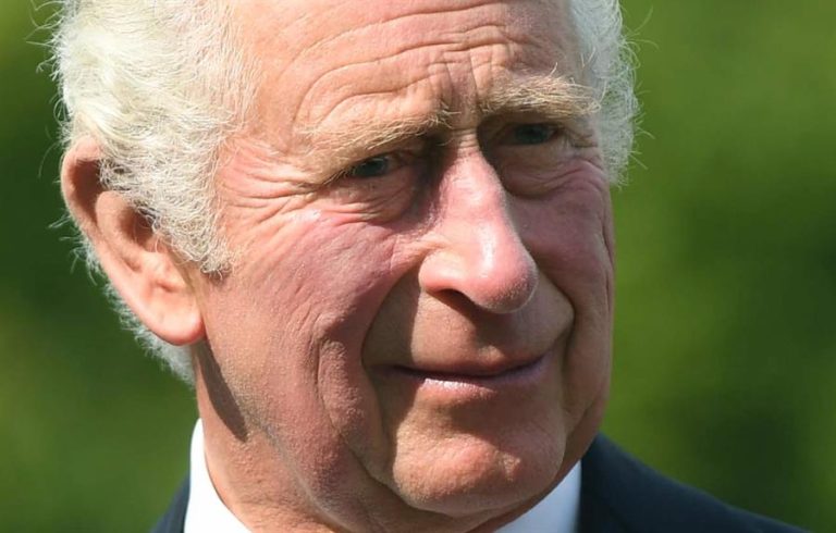 Revelan fecha de la coronación de Carlos III