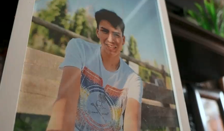 Señora Justicia: Familia acusa discriminación en investigación de brutal homicidio de joven en Lo Espejo