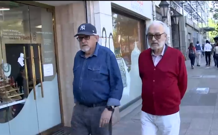 Desde cobros indebidos a seguros que nunca tomaron: Casi 29 mil adultos mayores han denunciado a empresas