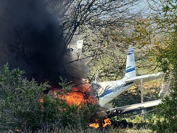 Reportan caída e incendio de avioneta en aeródromo de Colina: Dos personas resultaron heridas