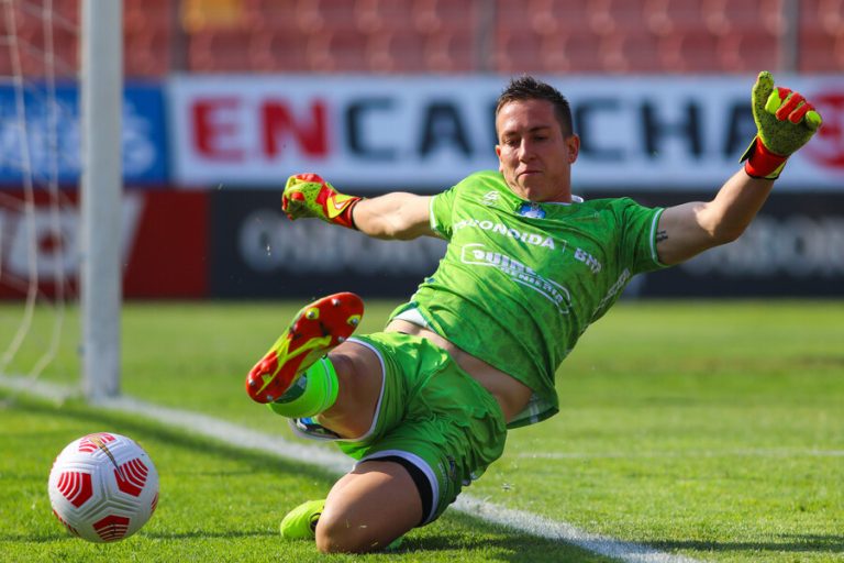 Arquero de Antofagasta denuncia grave situación en entrenamiento del club: 
