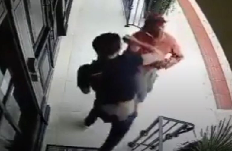 Hombre mató a su asaltante tras darle un feroz puñetazo en la cara en Brasil