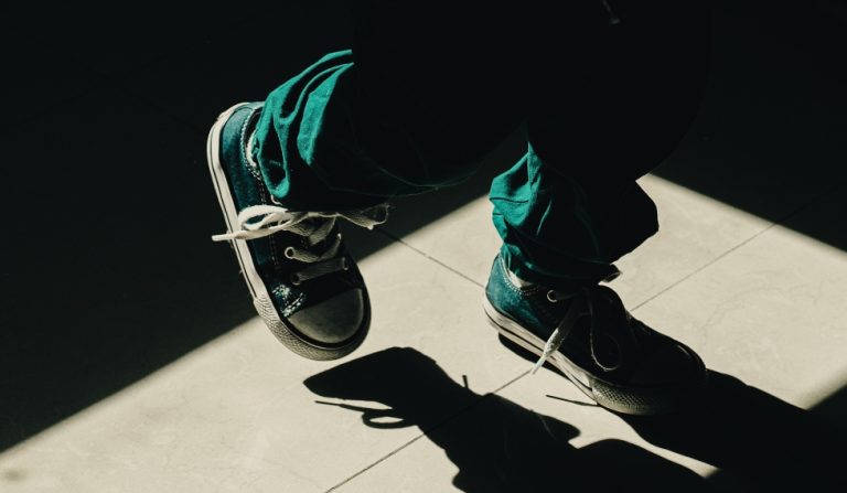 Niño de tres años se encuentra en estado grave tras recibir impacto de bala en Quilpué