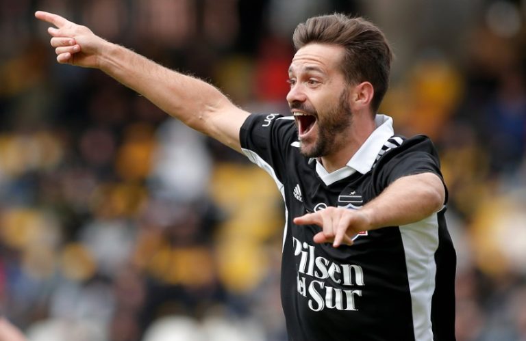 Colo Colo baja la estrella 33 y se corona campeón del fútbol chileno