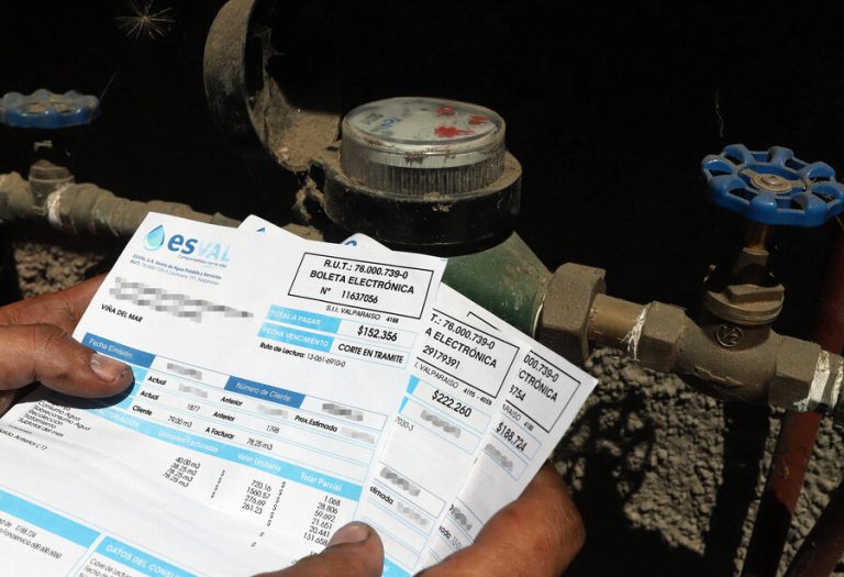 Tras preocupante informe sobre endeudamiento: ¿Cómo organizar los gastos y el pago de cuentas?