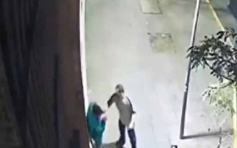 Garzón experto en artes marciales golpeó y apuñaló a clientes por intentar hacer “perro muerto” en Providencia