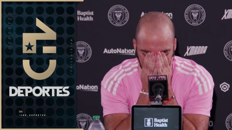 Se retira del fútbol Gonzalo Higuaín, protagonista principal en la Copa América ganada por Chile en 2015