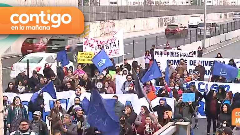 Hacinamiento y canasta básica: Pobladores protestan en Peñalolén por alza de precios