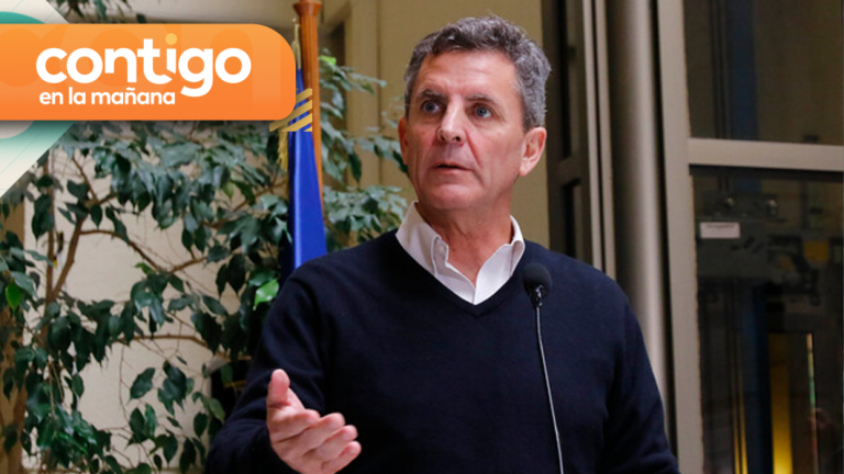 Repudio por dichos de Gonzalo de la Carrera contra Emilia Schneider: “No puede hablar de aborto ni de menstruación”