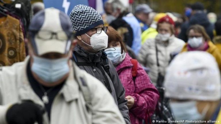 20 mil casos activos: Esta es la insistente propuesta de Mañalich frente a alza de contagios por Covid-19