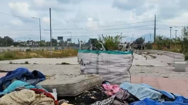 Chile a medias: Prometía ser el polideportivo de Cerrillos y se convirtió en un verdadero foco delictual