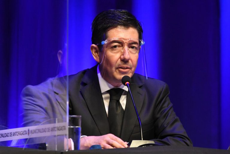 El mismo fiscal que persigue a Karen Rojo: Inician investigación contra Jonathan Velásquez