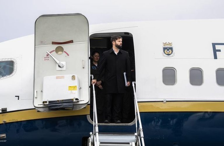 Pdte. Boric aterrizó en Temuco y comienza la esperada primera gira por La Araucanía de su mandato
