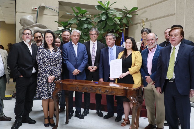 Más inversión pública y acelerar la PGU: Gobierno y Congreso alcanzan acuerdo por presupuesto 2023