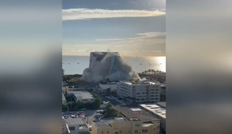 John F. Kennedy y The Beatles pasaron por el recinto: Así fue la demolición de histórico hotel en Miami