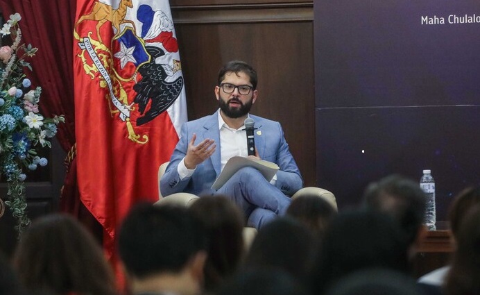 Pdte. Boric llama a la unidad tras anuncio de alza de transporte público: 