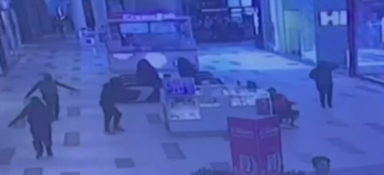 Con solo horas de diferencia: Se registraron dos violentos asaltos a tiendas de malls en la capital