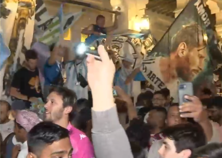 A dos años de la muerte de Diego Maradona: Así fue el masivo banderazo de los argentinos en Qatar