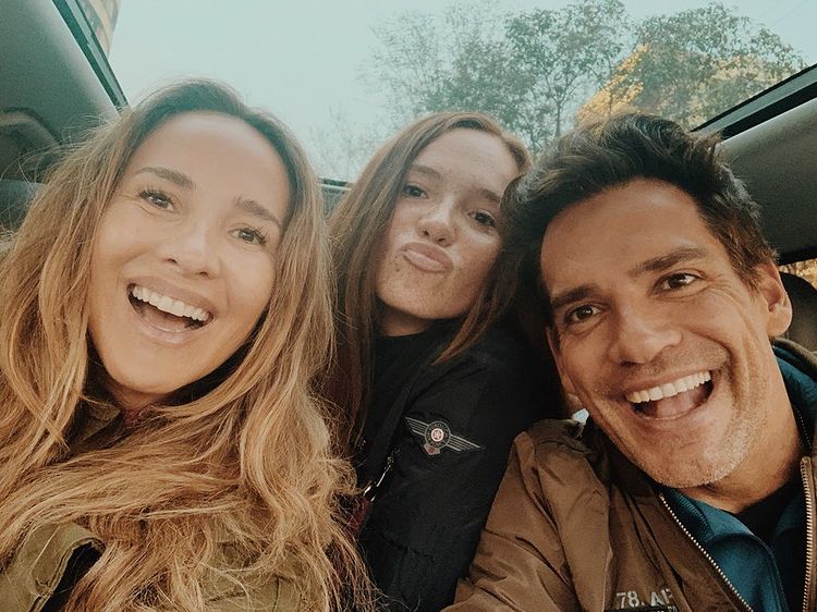 Cristián de la Fuente y Angélica Castro se reunieron en licenciatura de su hija Laura: Compartieron postales