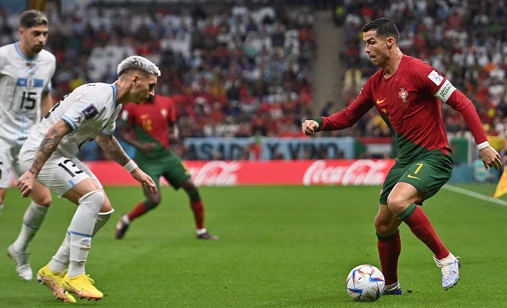 Se complicó seriamente: Una imprecisa Uruguay cayó ante Portugal y apuesta a un milagro para avanzar de fase