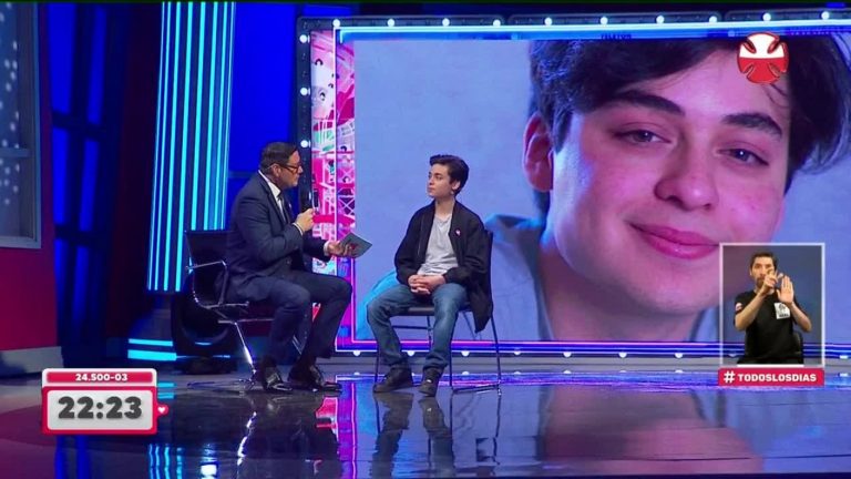 “Tú te vas a quedar así para siempre”: La emocionante historia de Joseph Rivas, “el chico eléctrico”