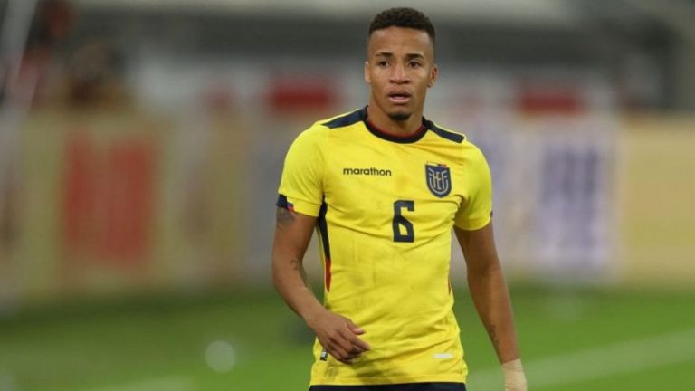 ¿Chao Mundial? Byron Castillo se lesiona en partido contra Irak y es duda para Qatar