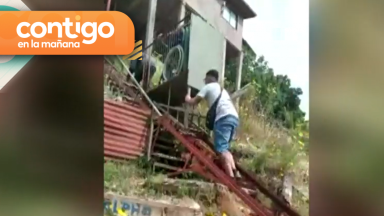 Arriesgado mecanismo: Persona con movilidad reducida debe subir con rieles y cuerdas para llegar a su casa