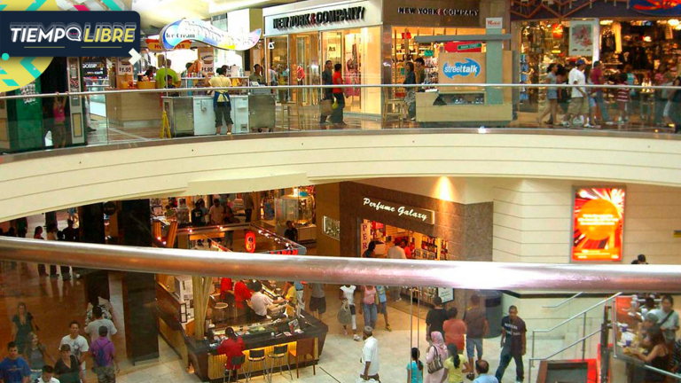 Por riesgo para la salud: Sernac alerta por zapatos de mujer comercializados en una multitienda