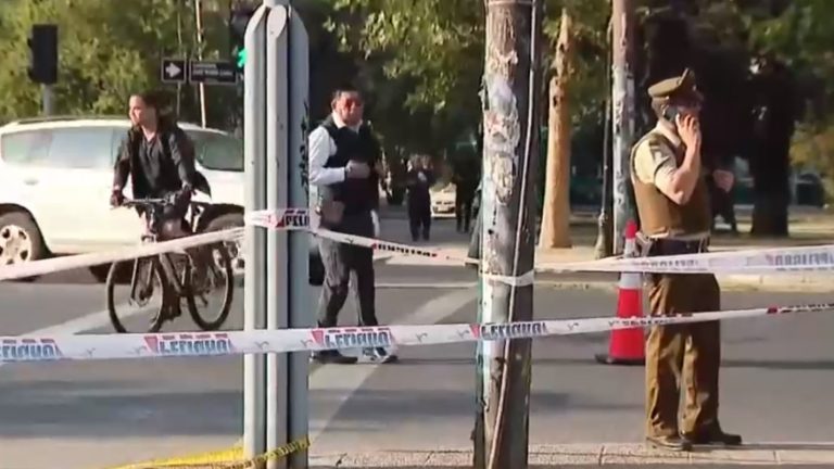 Mujer trans fue encontrada sin vida en Parque Forestal: Habría sido asesinada con un cuchillo