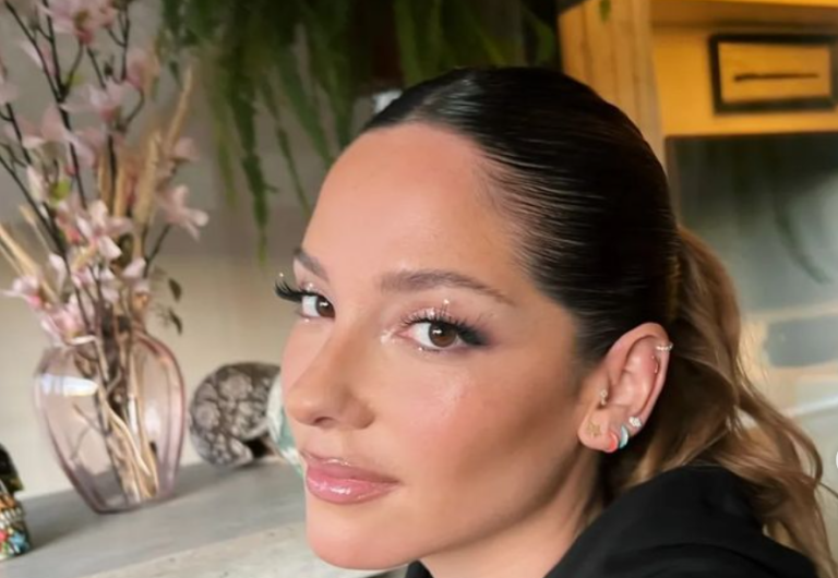 Kel Calderón se luce en Qatar 2022: Fue al estadio y entregó importante premio