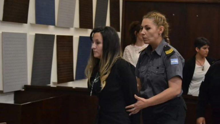 Dan cadena perpetua a mujer que envenenó a su novio y al hijo de él con líquido anticongelante en Argentina