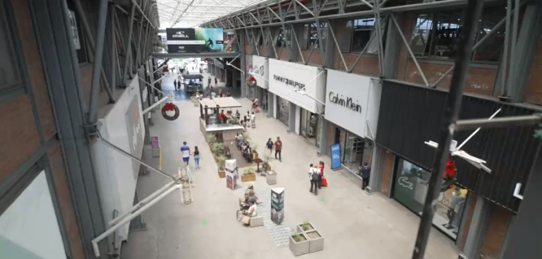 Para cuidar el bolsillo: Estos son los outlets que surgen como alternativa para las compras navideñas