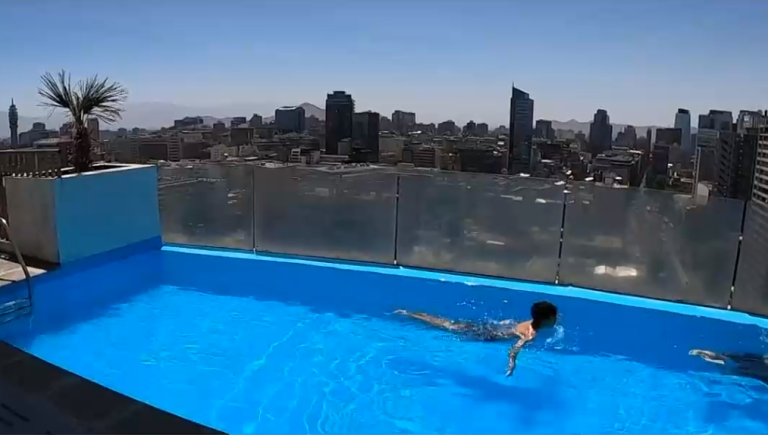 ¿Es legal? Polémica por prohibición de uso de piscinas en edificios para arrendatarios temporales