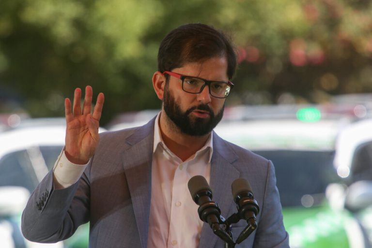 Pdte. Boric pide remuneración para expertos en nuevo proceso constituyente: 