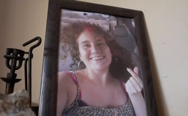 Las últimas horas de Camila: Familia no oyente de educadora y activista sorda hallada muerta busca justicia