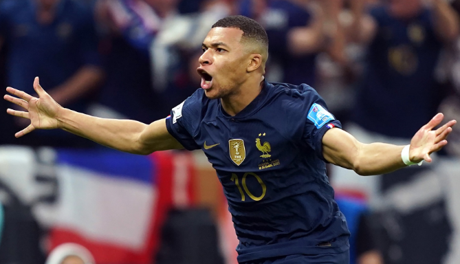 Pelé continúa siendo único: La marca que Kylian Mbappé no pudo alcanzar tras perder la Gran Final de Qatar 2022