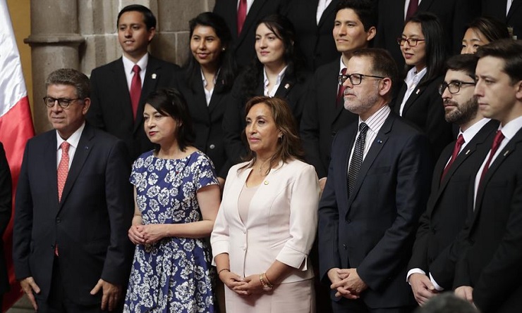 Crisis política en Perú: Congreso aprueba adelantar elecciones generales para abril del 2024