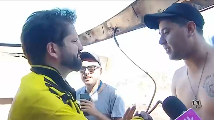 Hasta se la puso: Pdte. Boric recibe camiseta de club amateur tras visitar sectores afectados en Viña del Mar