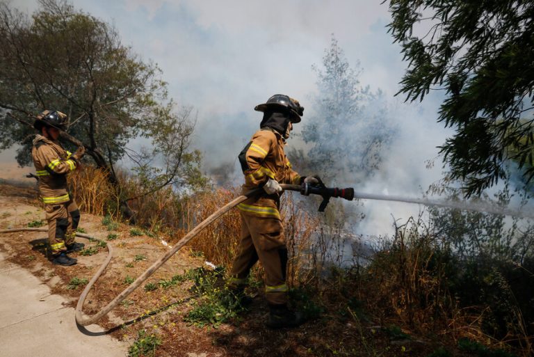 Onemi levanta Alerta Roja y declara Alerta Amarilla por incendio en Viña del Mar