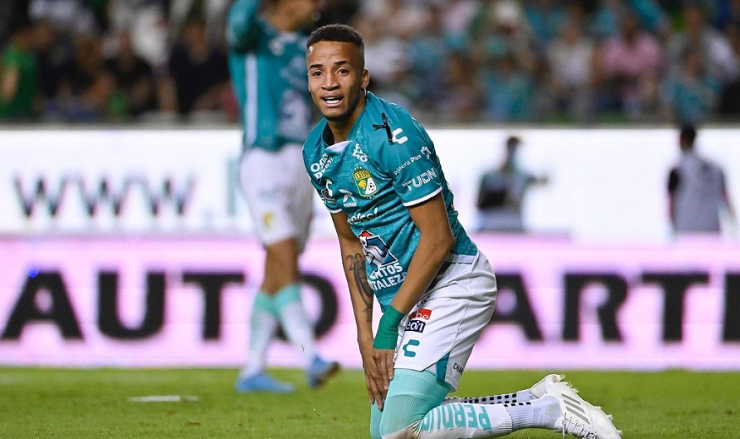 No para de sufrir: Byron Castillo sigue sin recuperarse de lesión y podría ser operado