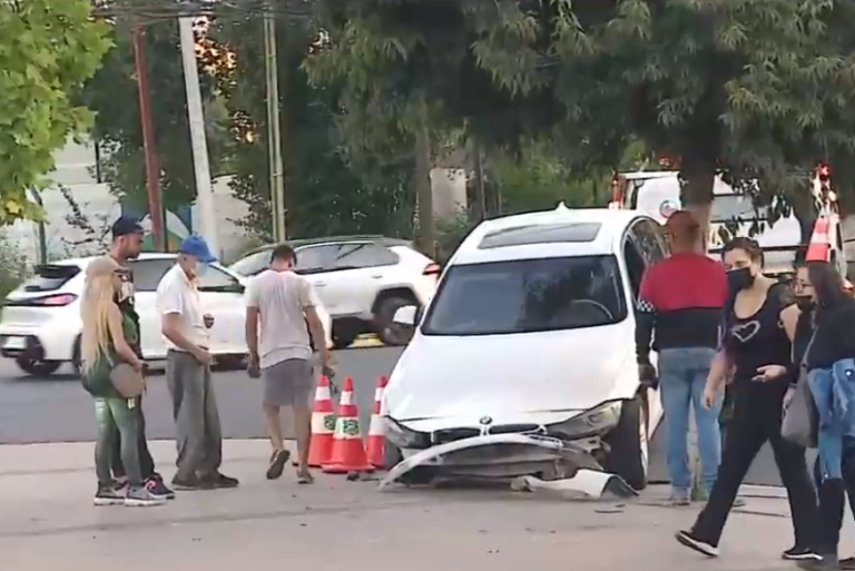 Acompañante se fugó: Joven de 17 años fue detenida tras protagonizar violento robo de auto en Las Condes