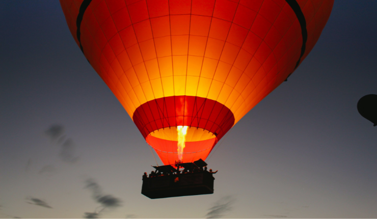 Inédita celebración de Año Nuevo: Arica reemplazará los fuegos artificiales por globos aerostáticos