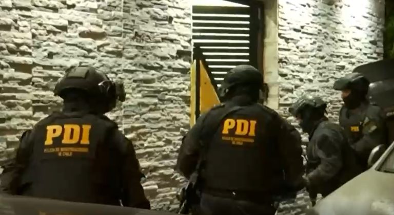 PDI detiene a banda dedicada a robo y venta de camiones: Defraudación alcanzaría los $80 millones