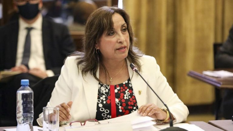Histórico: Dina Boluarte se convertirá en la primera presidenta de Perú