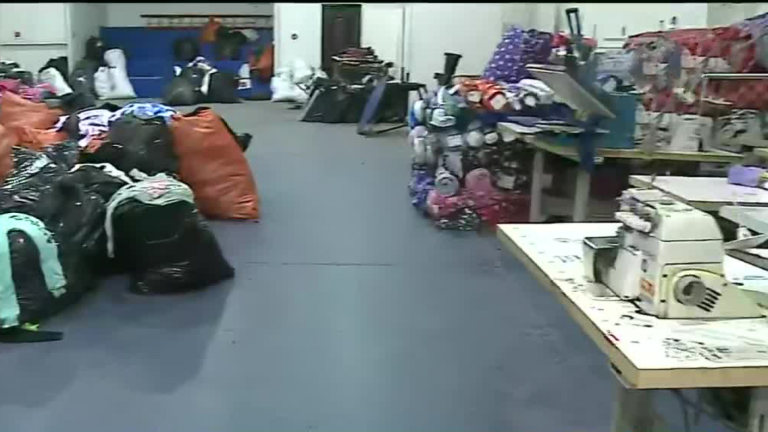 Realizan histórica incautación de ropa falsificada en Barrio Meiggs