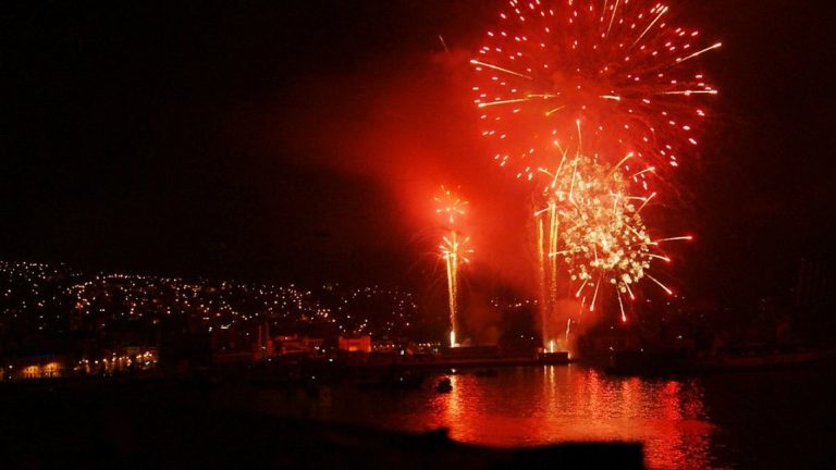 Cancelan fuegos artificiales en Valparaíso y Viña del Mar