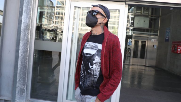 Reagendan audiencia de formalización para Rodrigo Rojas Vade: Fiscalía le imputa el delito de estafa