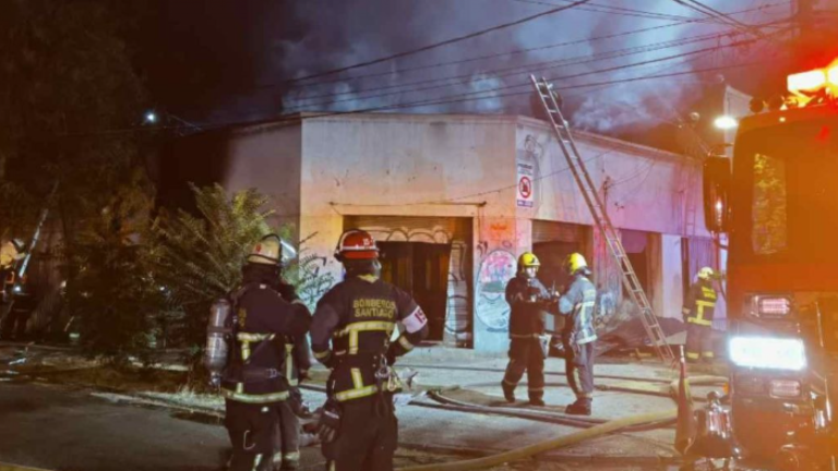 Trágico hecho: Madre y sus dos hijas fallecieron tras incendio en Santiago